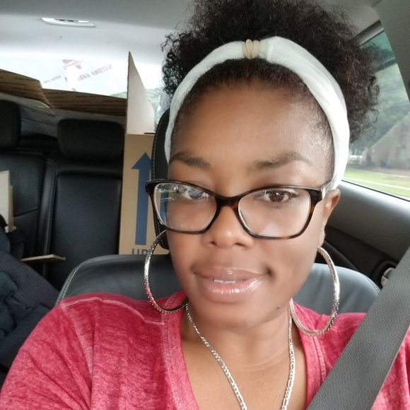 Meet your Posher, Brandi - Picture 1 of 1